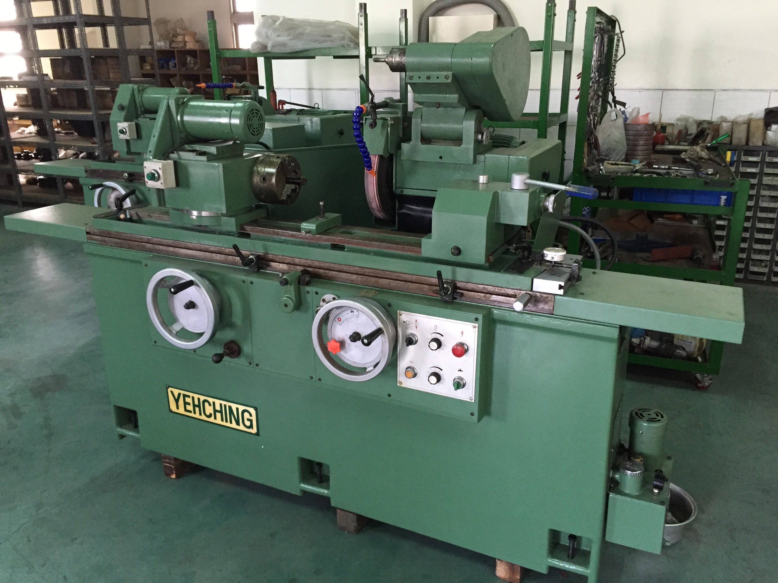 Circular shaft precision grinding machine